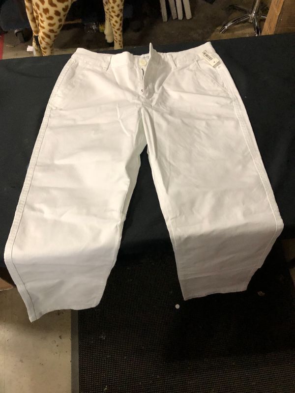 Photo 2 of Amazon Essentials Women's Stretch Twill Chino Pant Classic Bright White. SIZE 8. NEW WITH TAGS. 