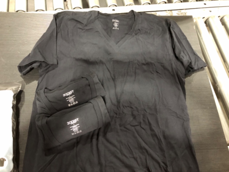 Photo 1 of 2(X)IST 3-Pack ESSENTIAL Jersey V-Neck T-Shirt size L 