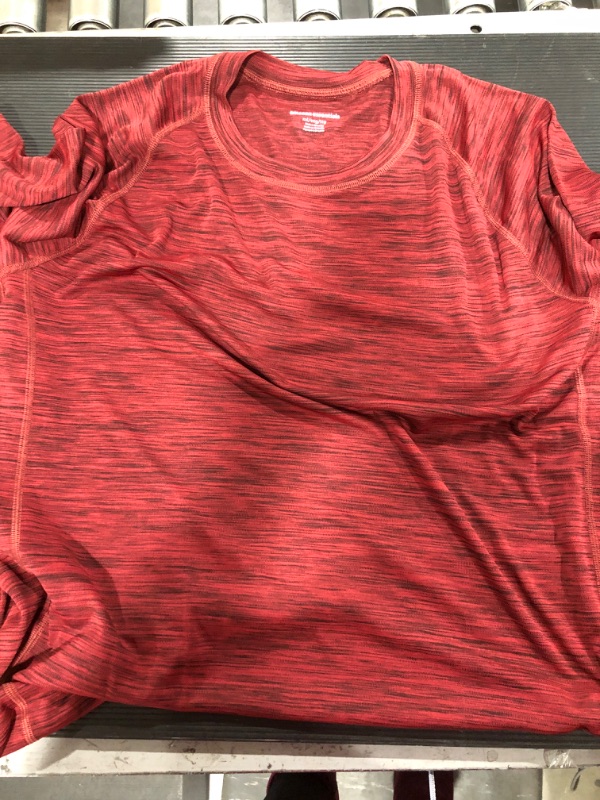 Photo 1 of Amazon Essentials Men's Tech Stretch Short-Sleeve T-Shirt color burgundy size XXL