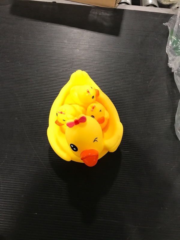 Photo 1 of bathtime ducks 4pcs 