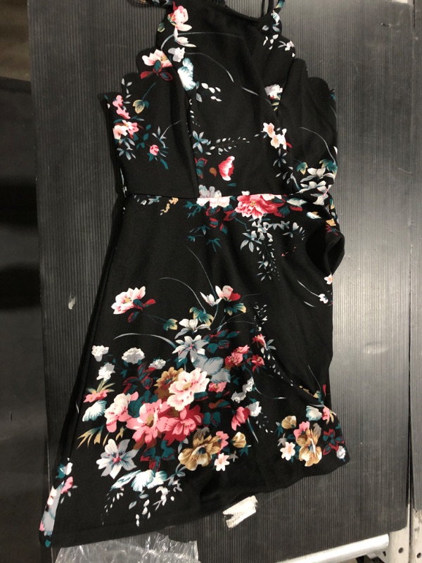 Photo 1 of Black Floral Dress For Women size unknown looks lIke XS