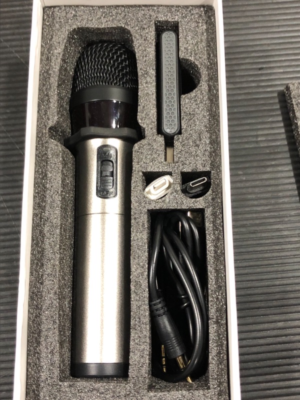 Photo 1 of Alvoxcon UM-410 UHF Microphone Kit