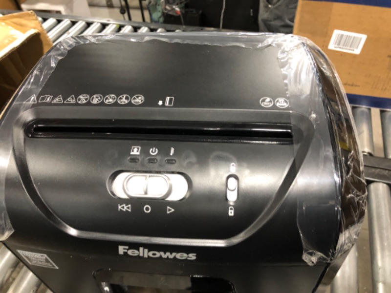Photo 1 of Fellowes 14C10 14-Sheet Cross-Cut Home Office Paper Shredder 14 Sheet Paper Shredder
