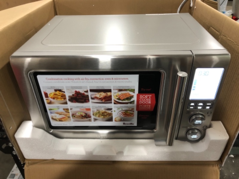 Photo 2 of Breville Combi Wave 3-in-1 Microwave, Air Fryer, and Toaster Oven, Brushed Stainless Steel, BMO870BSS1BUC1
