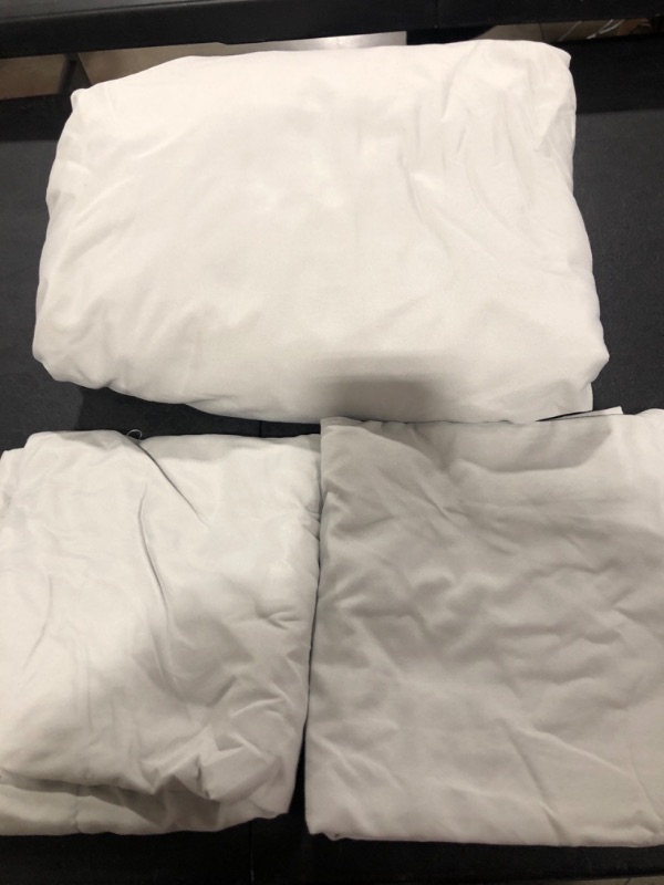 Photo 1 of 1 Duvet Cover with 2 Pillow Shams - 3 Pieces Comforter Cover Unknown Size 