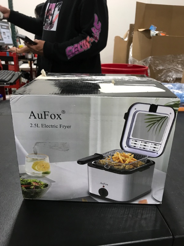 Photo 1 of AuFox 2.5L Electric Fryer 