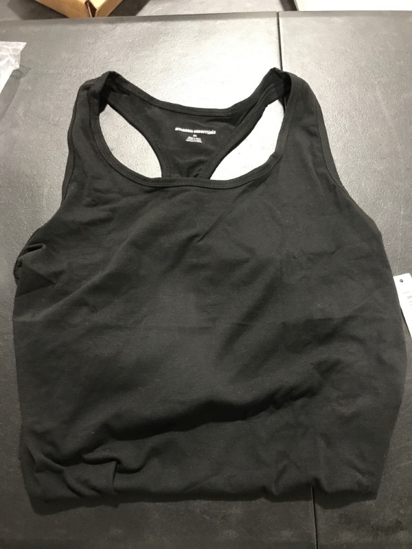 Photo 1 of Amazon Essentials 2pck Tanks M  