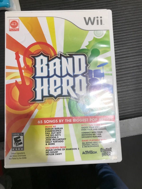 Photo 2 of Band Hero featuring Taylor Swift - Stand Alone Software - Nintendo Wii