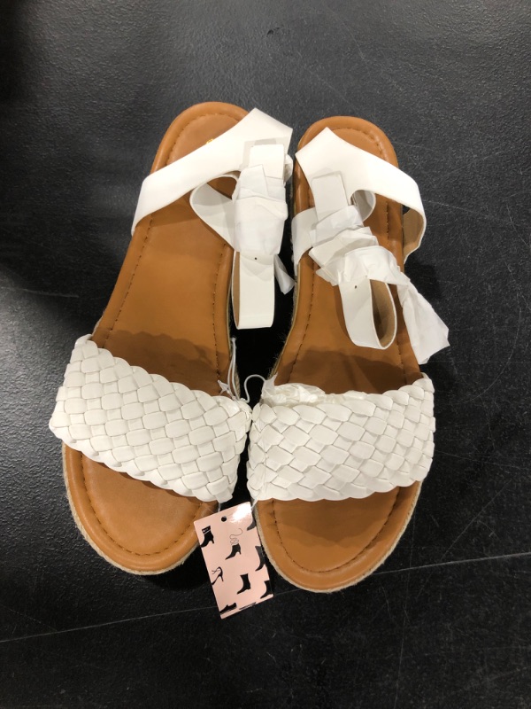 Photo 1 of  Women's Platform Sandals (white) Size 10 