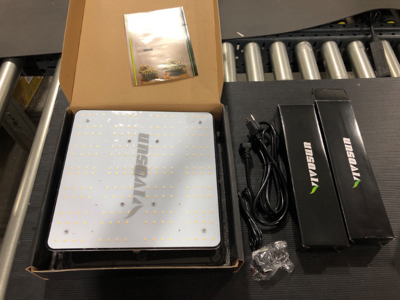 Photo 1 of VIVOSUN VS1000 LED Grow Light with Samsung LM301 Diodes & Sosen Driver Dimmable Lights Sunlike Full Spectrum for Indoor Plants Seedling Veg and Bloom Plant Growing Lamps for 2x2/3x3 Grow Tent
