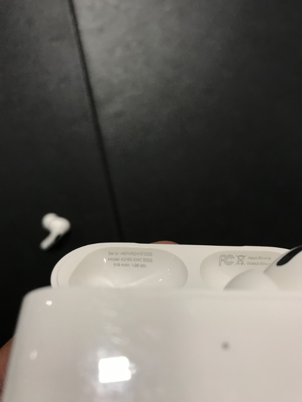 Photo 5 of Air Pods Pro 1st gen