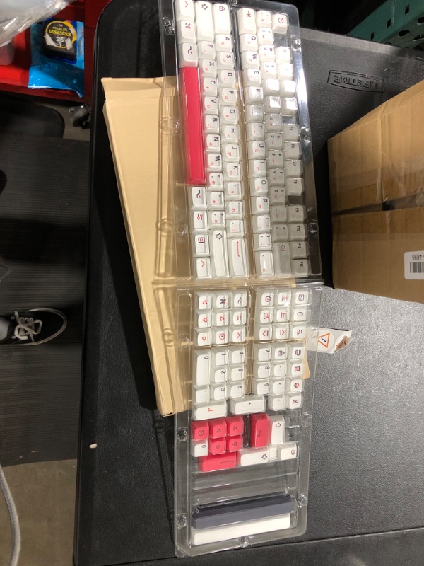 Photo 1 of KEYBOARD CAPS 