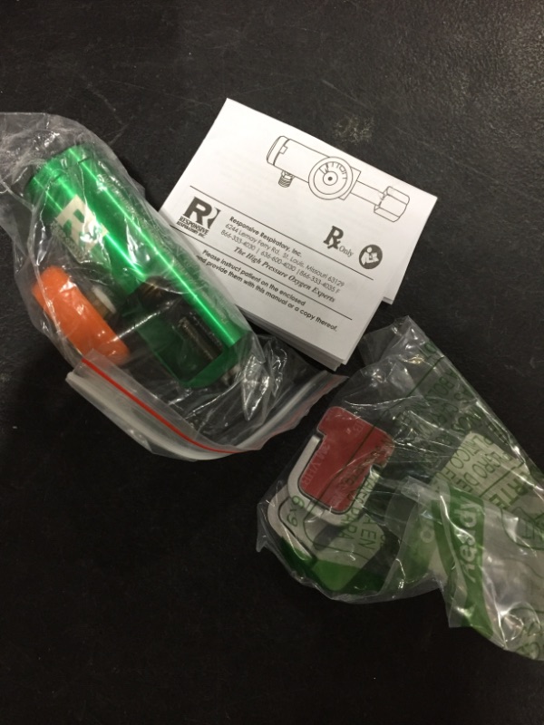 Photo 1 of 3 LPM Pediatric Oxygen Regulator CGA-870 w/Barb Outlet and Decimal Flows by Responsive Respiratory #120-1000C