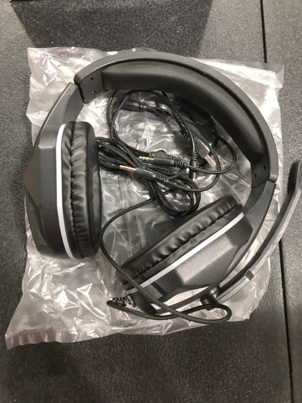 Photo 2 of Computer Headphone, Wired Headphone, Over-Ear Headphone with Microphone, Volume Adjustment with Cable, Suitable for Daily, Study, and Business