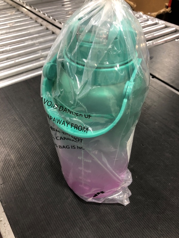 Photo 2 of 128oz/1 Gallon Motivational Water Bottle with Straw &Time Maker?Leak Proof gallon Water Jug Suitable For Gym And Outdoor Sports ?Perfect for Women And Man Drinking (Gradient Green)
