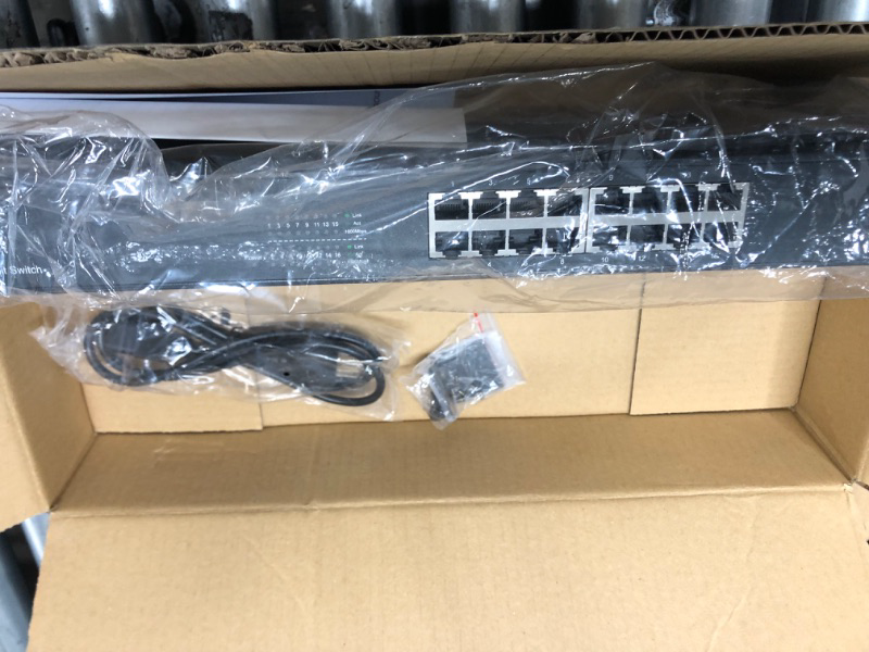 Photo 4 of TP-Link 2KA4944 TL-SG1016 10/100/1000Mbps 16-Port Gigabit 19-inch Rackmountable Switch, 32Gbps Capacity (Renewed)
