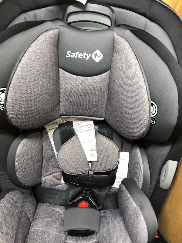 Photo 2 of Graco Contender Slim Convertible Car Seat, West Point