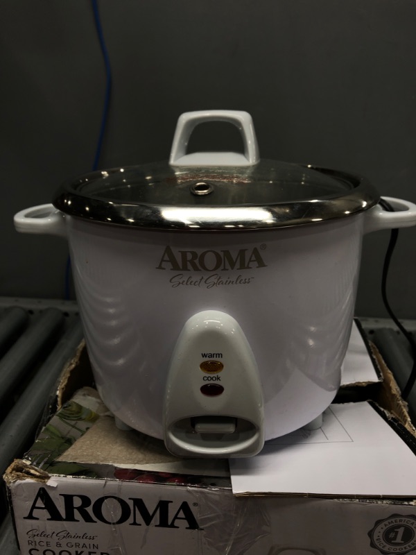 Photo 2 of Aroma Housewares Select Stainless Rice Cooker & Warmer with Uncoated Inner Pot, 14-Cup(cooked) / 3Qt, ARC-757SG 14-Cup(cooked) / 3Qt. Rice Cooker