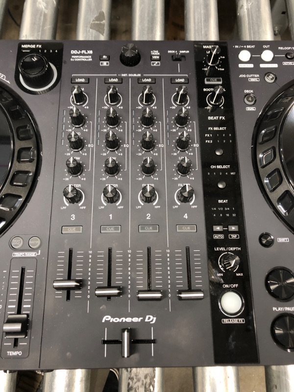 Photo 4 of Pioneer DDJ-FLX6 4-Channel DJ Controller for Rekordbox and Serato Pro
