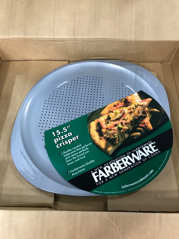 Photo 2 of Farberware Insulated Nonstick Bakeware 15.5-Inch Round Pizza Pan, Light Gray 15.5" Pizza Pan