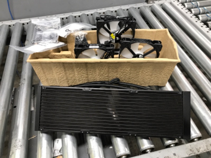 Photo 1 of CORSAIR iCUE H170i ELITE CAPELLIX Liquid CPU Cooler - 33 Dynamic RGB LEDs - 140mm Fans - 420mm Radiator - COMMANDER CORE Smart Lighting Controller - CORSAIR iCUE Software Compatible - Zero RPM Fan RGB Pump + Fans 420mm Elite Capellix Cooler