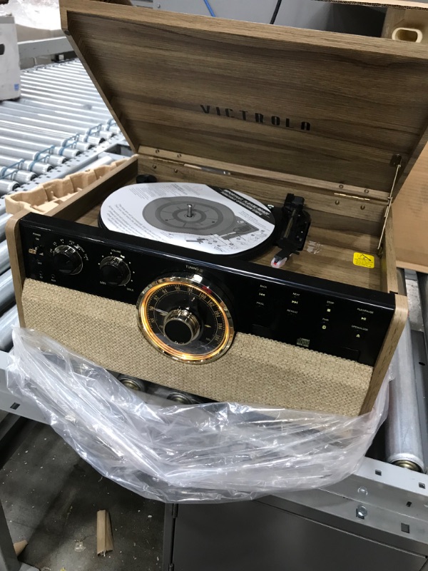 Photo 2 of Victrola VTA-270B-FNT Empire Bluetooth 6 In 1 Music Center (33/45/78) (Farmhouse Walnut)
