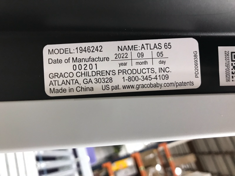 Photo 4 of Graco Atlas 65 2 in 1 Harness Booster Seat | Harness Booster and High Back Booster in One, Glacier , 19x22x25 Inch (Pack of 1)