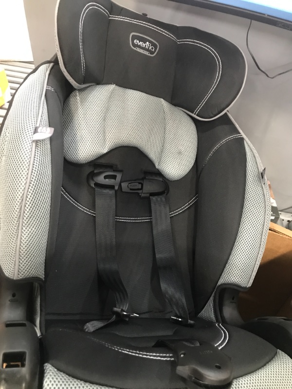 Photo 1 of Evenflo Chase LX Harnessed Booster Car Seat (Jameson)