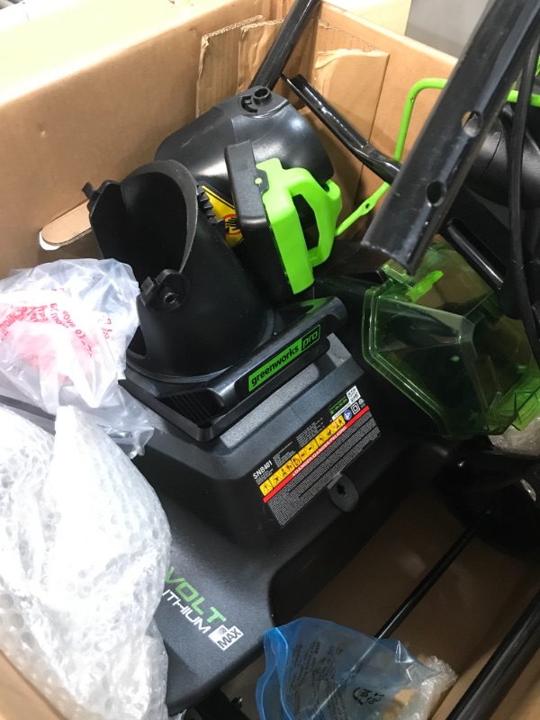 Photo 1 of "GreenWorks 2600402 80-Volt 20-Inch 2Ah Lithium-Ion Cordless Snow Thrower Kit"
