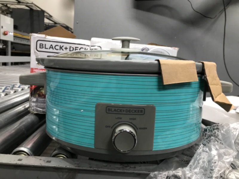 Photo 2 of BLACK+DECKER SC2007D Slow Cooker, 7 quart, Teal Wave
