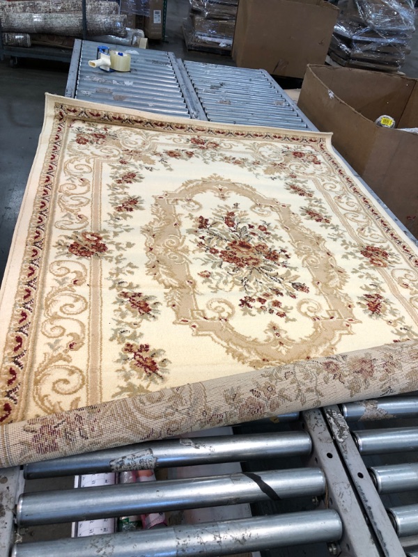 Photo 2 of Unique Loom Versailles Collection Traditional Classic Floral Motif Area Rug (4' 0 x 6' 0 Rectangular, Ivory/ Tan)
