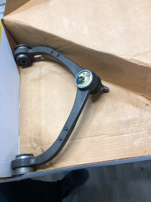 Photo 2 of MOOG CK620006 Control Arm and Ball Joint Assembly