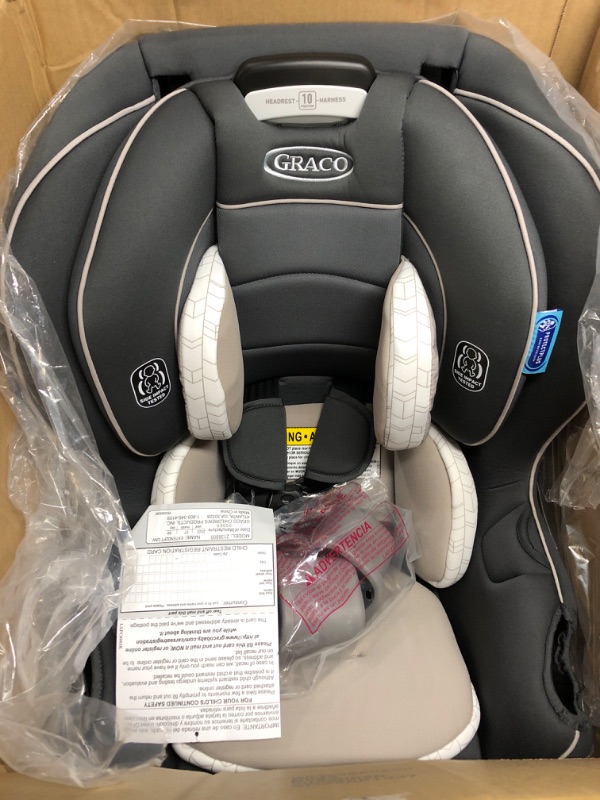 Photo 2 of Graco Extend2Fit Convertible Car Seat | Ride Rear Facing Longer with Extend2Fit, Redmond 2-in-1 Redmond