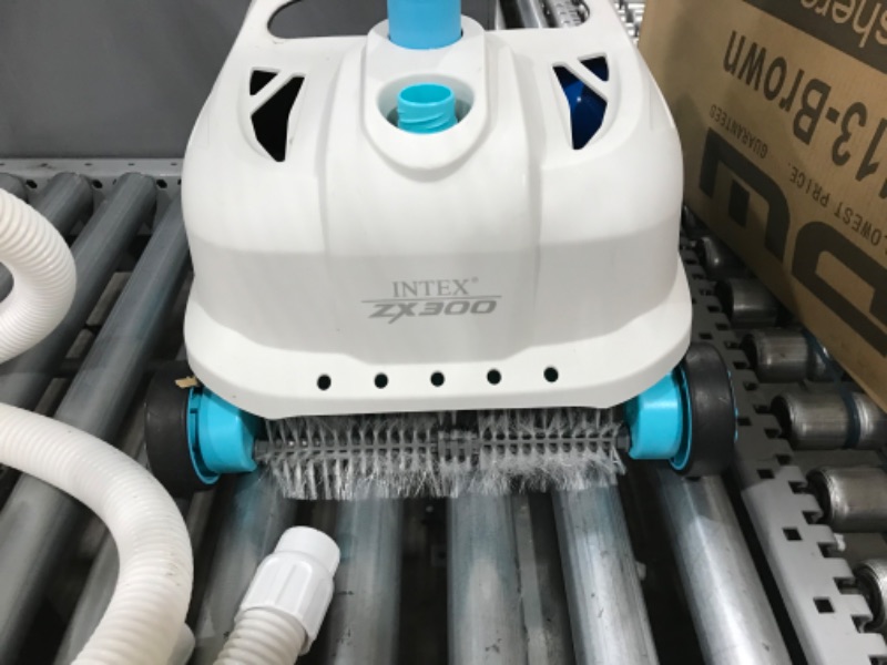 Photo 2 of Intex 28005E ZX300 Deluxe Automatic Pool Cleaner, Gray
PARTS ONLY DOESN NOT WORK