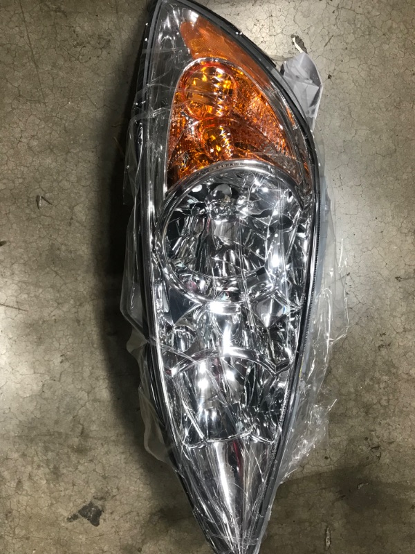 Photo 2 of 1 Pair Halogen Headlights For 2010-2013 Hyundai Tucson Left & Right Headlamp For 2010-2013 Hyundai Tucson Halogen Left & Right Headlights Halogen Headlights Assembly Pair LH & RH Sides
