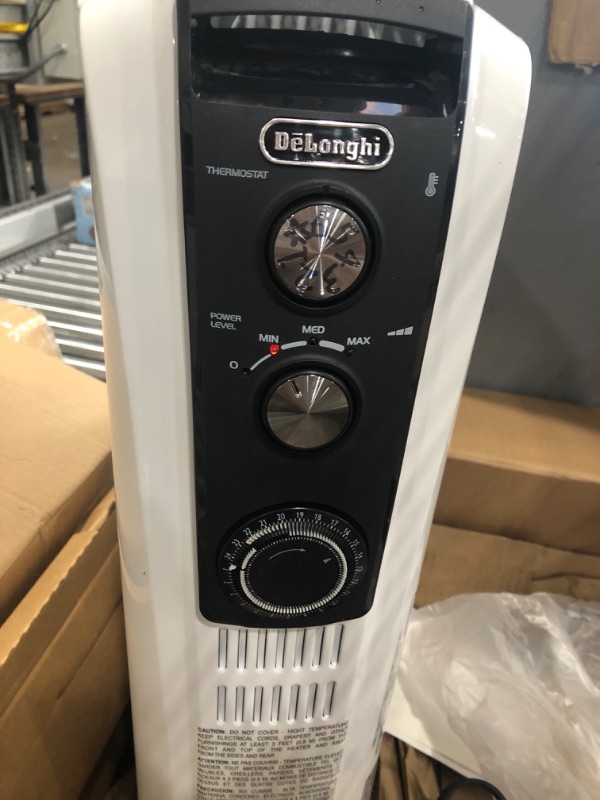 Photo 3 of De'Longhi DeLonghi TRD40615E Full Room Radiant Heater, 27.20 x 15.80 x 9.20, White
