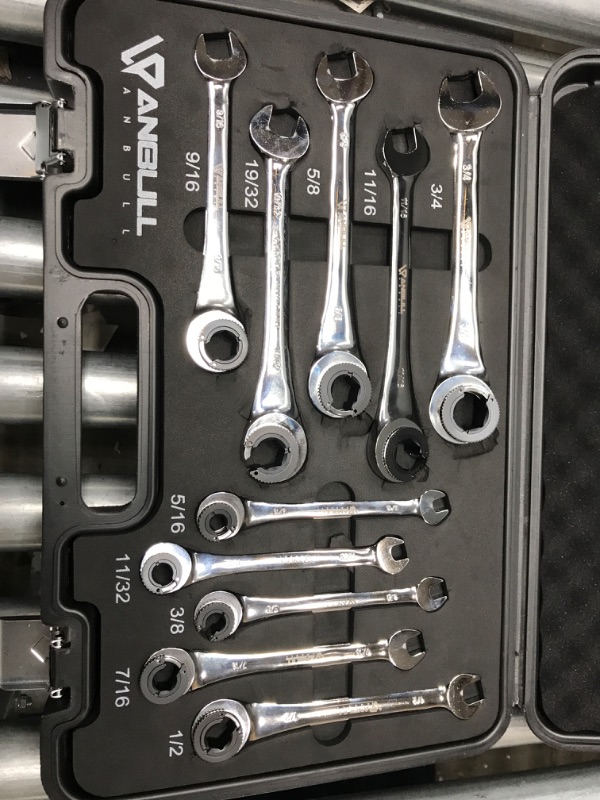 Photo 2 of Anbull Combination Ratcheting Wrench Set SAE with Open End, Tubing Ratchet Wrench Chrome Vanadium Steel 3/8'' 7/16'' 1/2'' 9/16'' 5/8'' 11/16'' 5/16'' 11/32'' 19/32'' 3/4'' 10PCS
