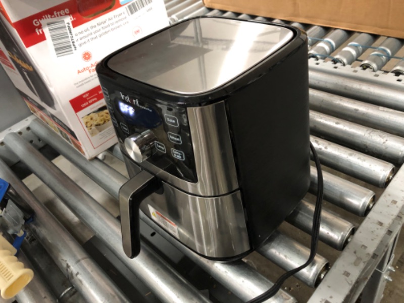 Photo 1 of **used, needs cleaning**
Ninja 4 Quart Air Fryer with Reheat & Dehydrate, Black, Silver, AF100WM