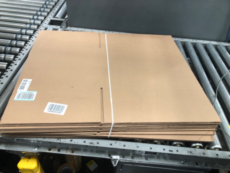 Photo 1 of uBoxes Moving Boxes Medium 18x14x12-Inches (Pack of 10) Professional Moving Box Single