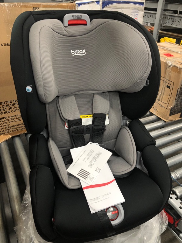 Photo 2 of Britax Boulevard Clicktight Convertible Car Seat, Gray Contour SafeWash
