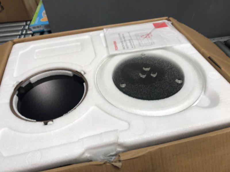 Photo 1 of TOSHIBA ML2-EM09PA(BS) Small Countertop Microwave Oven With 6 Auto Menus, Kitchen Essentials, Mute Function & ECO Mode, 0.9 Cu Ft, 10.6 Inch Removable Turntable, 900W, Black Color 0.9 Cu.Ft.