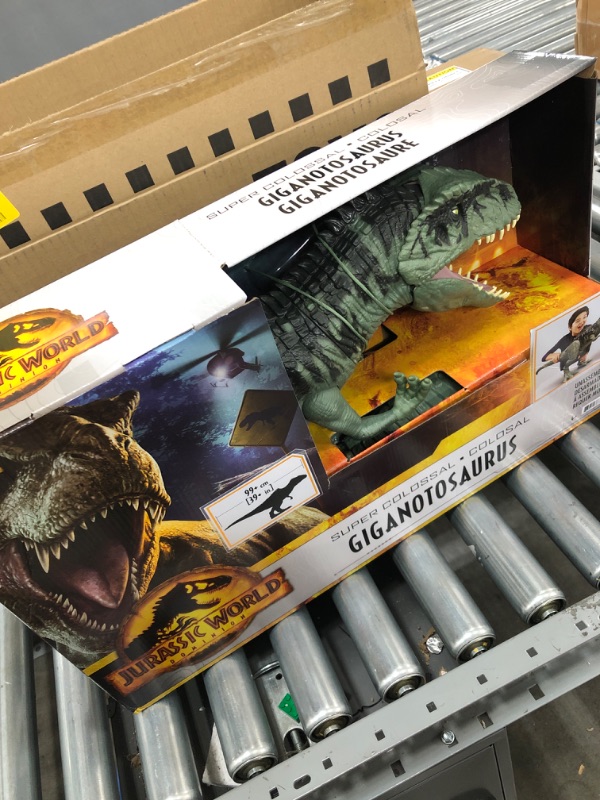 Photo 2 of Jurassic World Dominion Super Colossal Giganotosaurus Action Figure with Eating Feature, Extra Large Toy Dinosaur at 39in Long