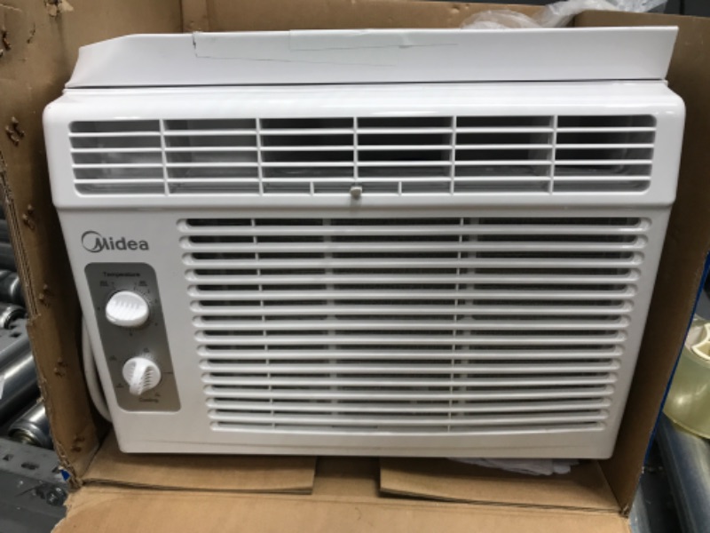 Photo 2 of **NOT FUNCTIONAL PARTS ONLY!! Midea 5,000 BTU EasyCool Window Air Conditioner and Fan - Cool up to 150 Sq. Ft. with Easy to Use Mechanical Control and Reusable Filter White 5000 BTU