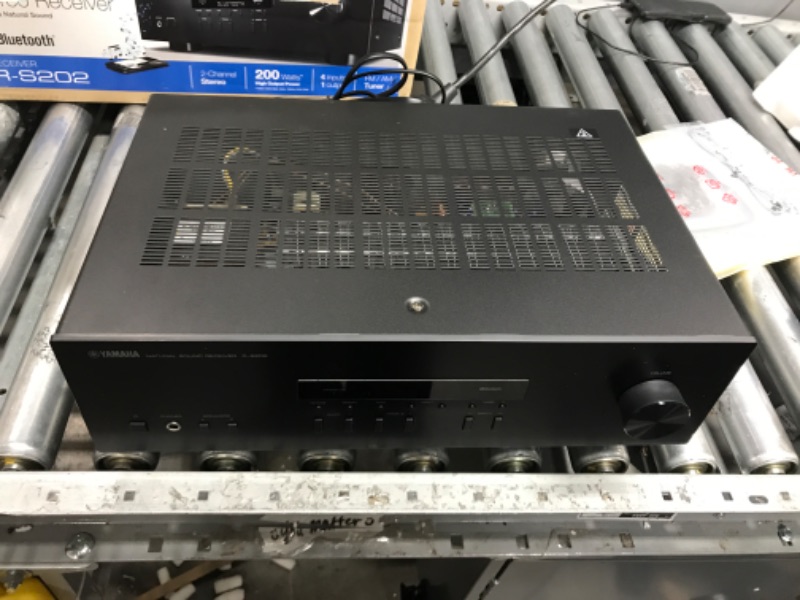 Photo 3 of Yamaha R-S202 Natural Sound Stereo Receiver
