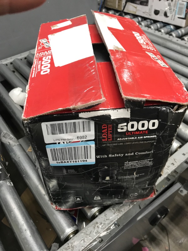 Photo 1 of Air Lift 88352 LoadLifter 5000 Ultimate Air Suspension Kit