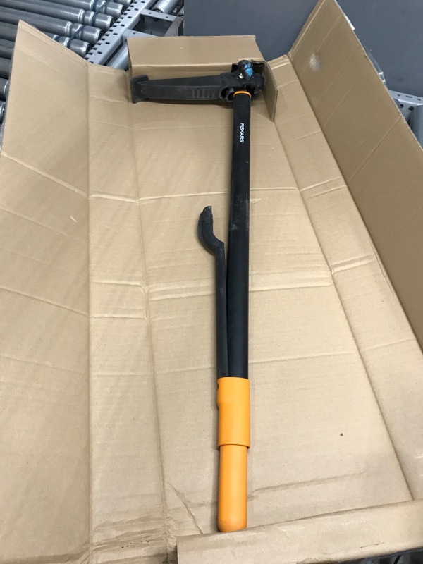 Photo 2 of Fiskars 4-Claw Weeder 39 Inch