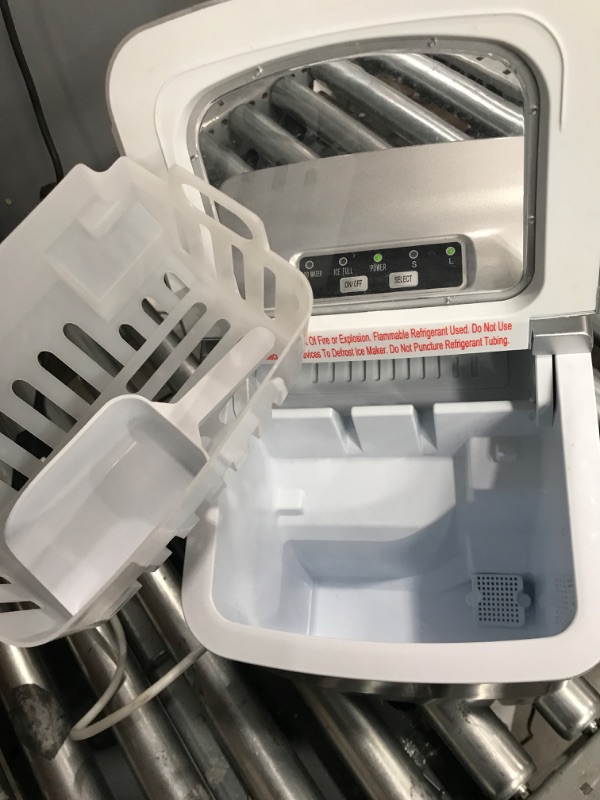 Photo 5 of AGLUCKY Countertop Ice Maker Machine, Portable Ice Makers Countertop, Make 26 lbs ice in 24 hrs,Ice Cube Rready in 6-8 Mins with Ice Scoop and Basket
