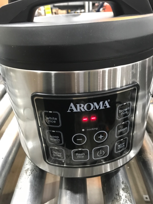 Photo 4 of **MINOR DAMAGE* Aroma Housewares 20 Cup Cooked (10 cup uncooked) Digital Rice Cooker, Slow Cooker, Food Steamer, SS Exterior (ARC-150SB),Black
