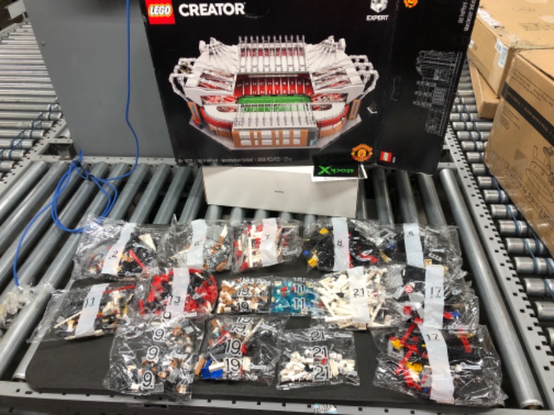 Photo 3 of LEGO Creator Expert Old Trafford - Manchester United 10272 Building Kit for Adults and Collector Toy, New 2020 (3,898 Pieces)