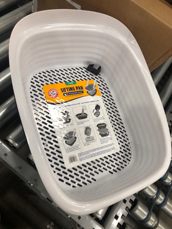 Photo 1 of Petmate Arm & Hammer Large Sifting Litter Box with Microban for Odor Control (Scoop Free Cat Litter Box or Dog Litter Box Made from Recycled Materials)